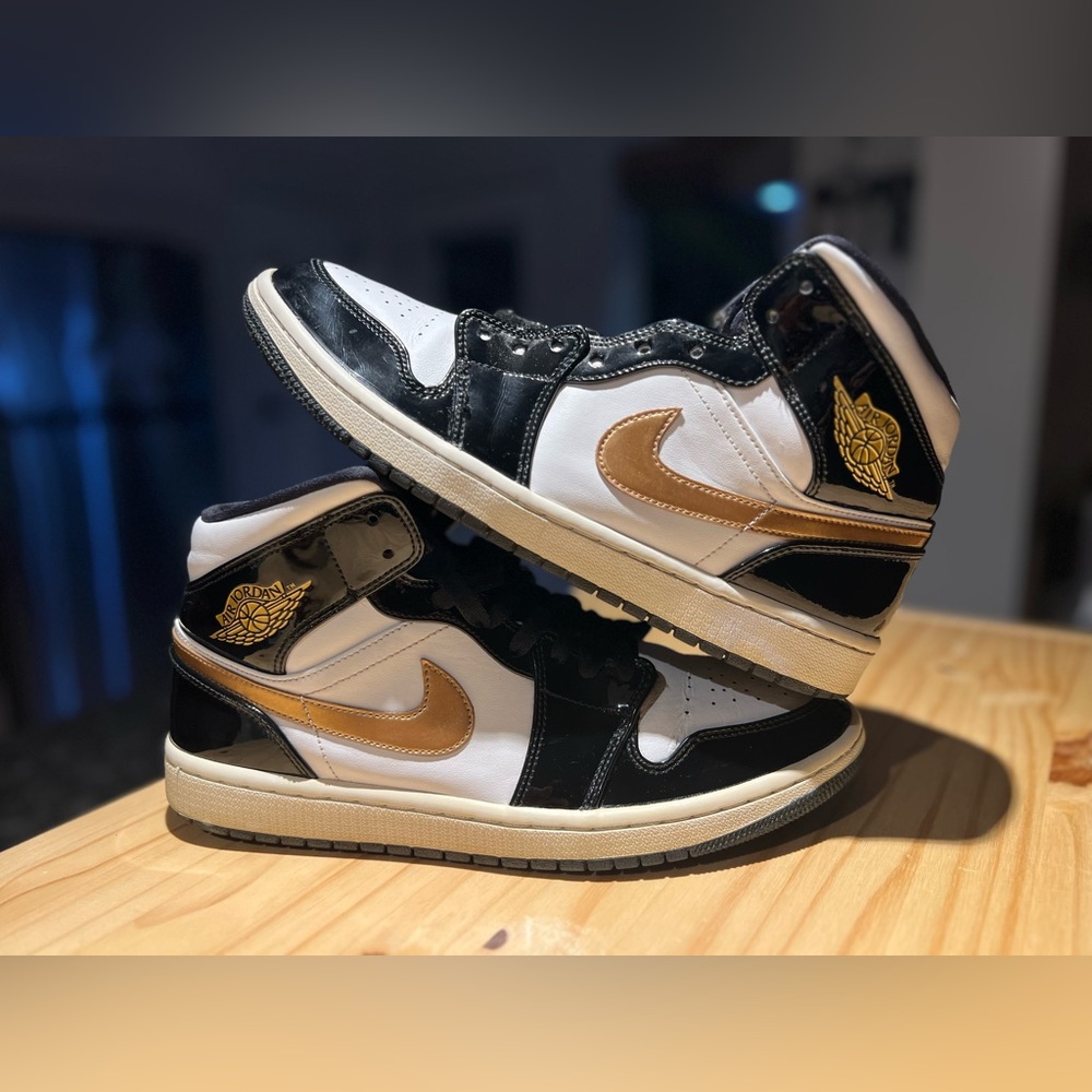 Used-Jordan 1 Mid Patent Black Gold